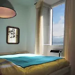 בית נופש Charming House With The Private Dock I *