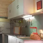 Charming House With The Private Dock I ארגגנו